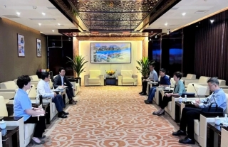 神“祗”忠勤丨市政协副主席赵如英一行莅临我集团调研