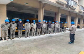 “万”千工程｜高温下的坚守-走进一线电力工人